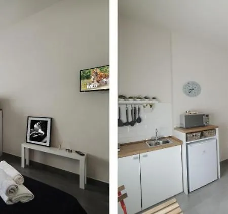 Private Beach Apartment In Taormina Апартаменты